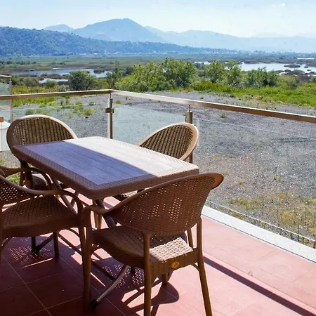 Flat In Beachfront Getaway Shëngjin