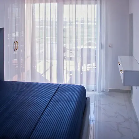 Flat In Beachfront Getaway * Shëngjin