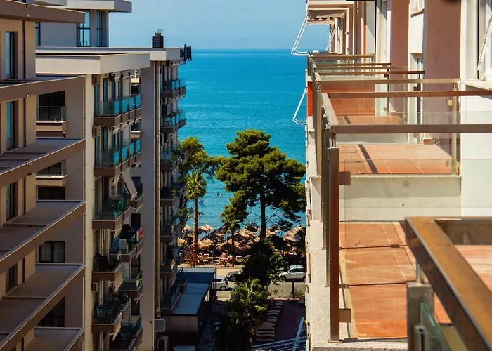 公寓 Flat In Beachfront Getaway *