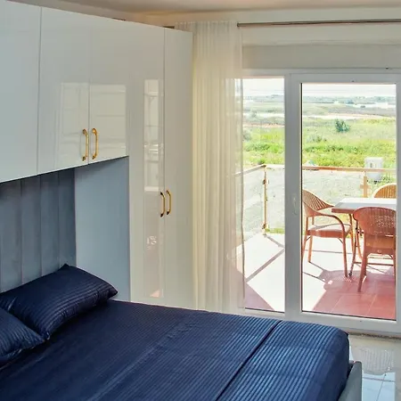 Flat In Beachfront Getaway Apartment Shengjin (Lezhe)