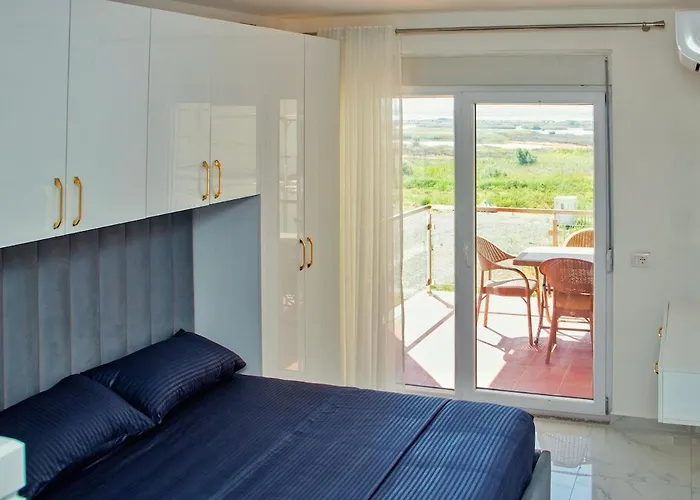 Flat In Beachfront Getaway Apartment Shengjin (Lezhe)